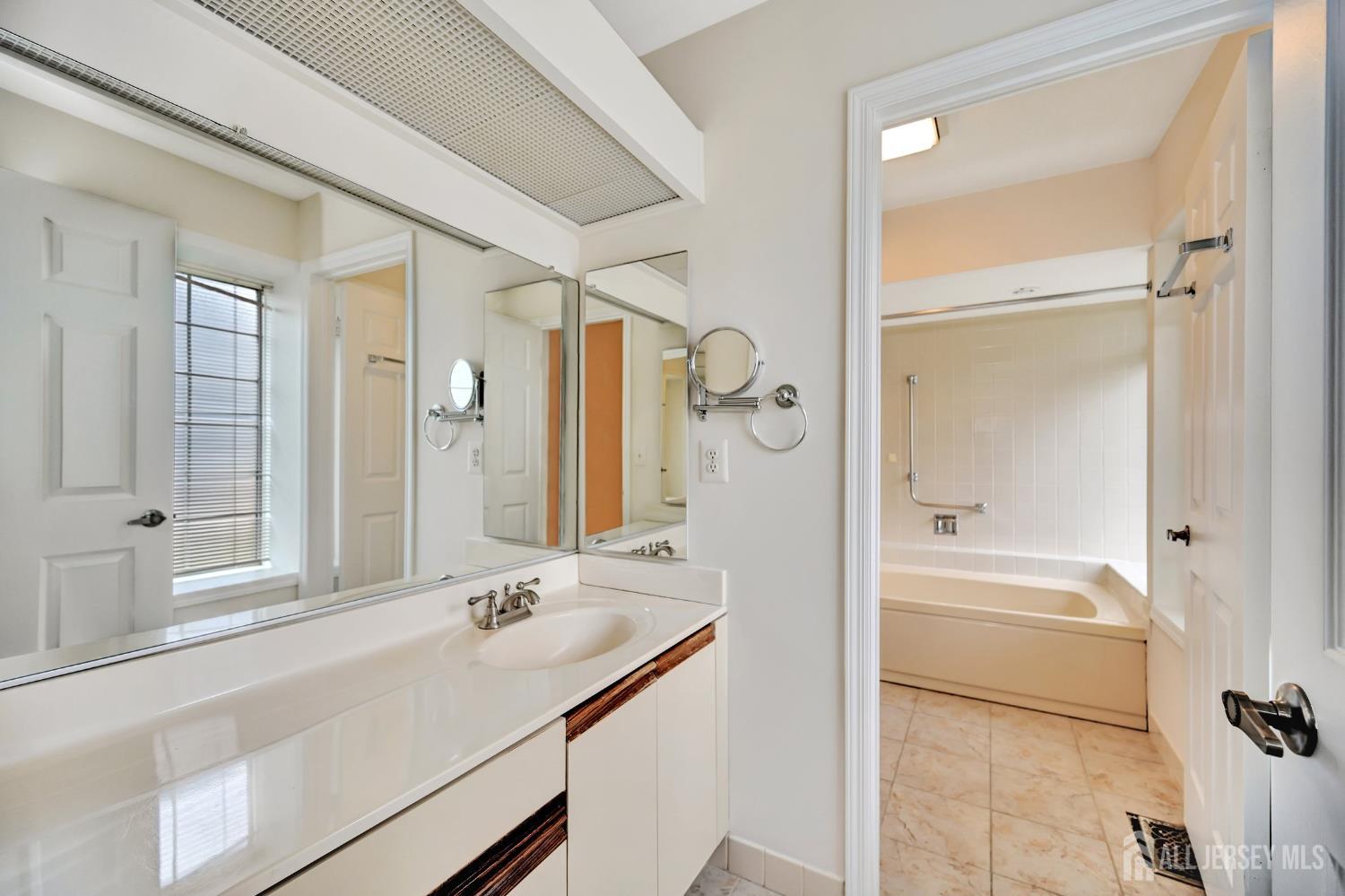 13 Benjamin Franklin Drive Monroe NJ 08831