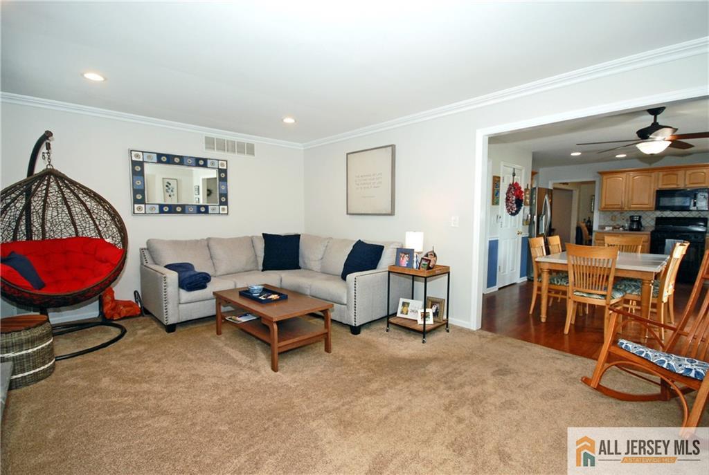 23 10th Street Monroe NJ 08831