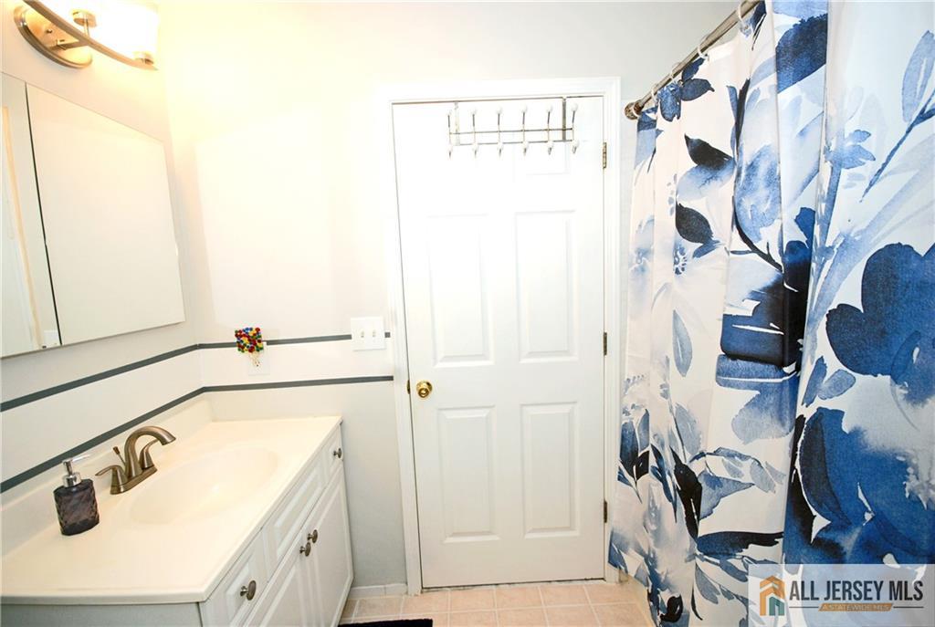 23 10th Street Monroe NJ 08831