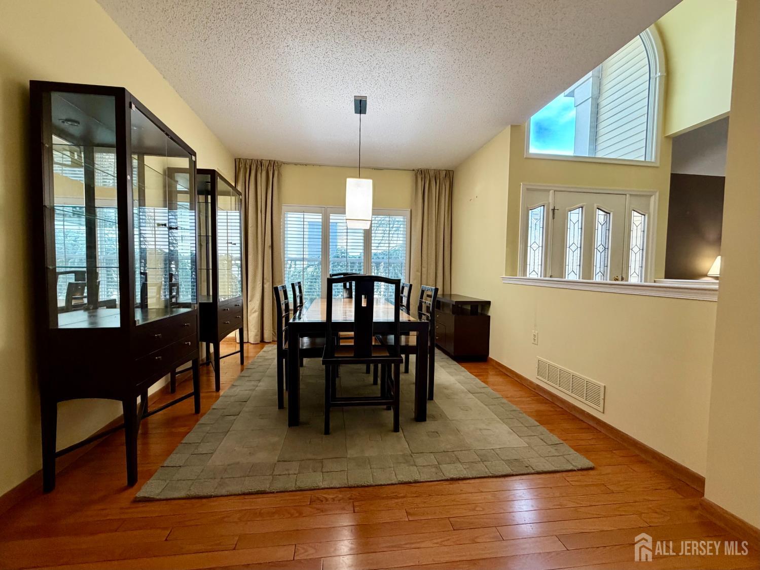 49 Dawson Lane Monroe NJ 08831