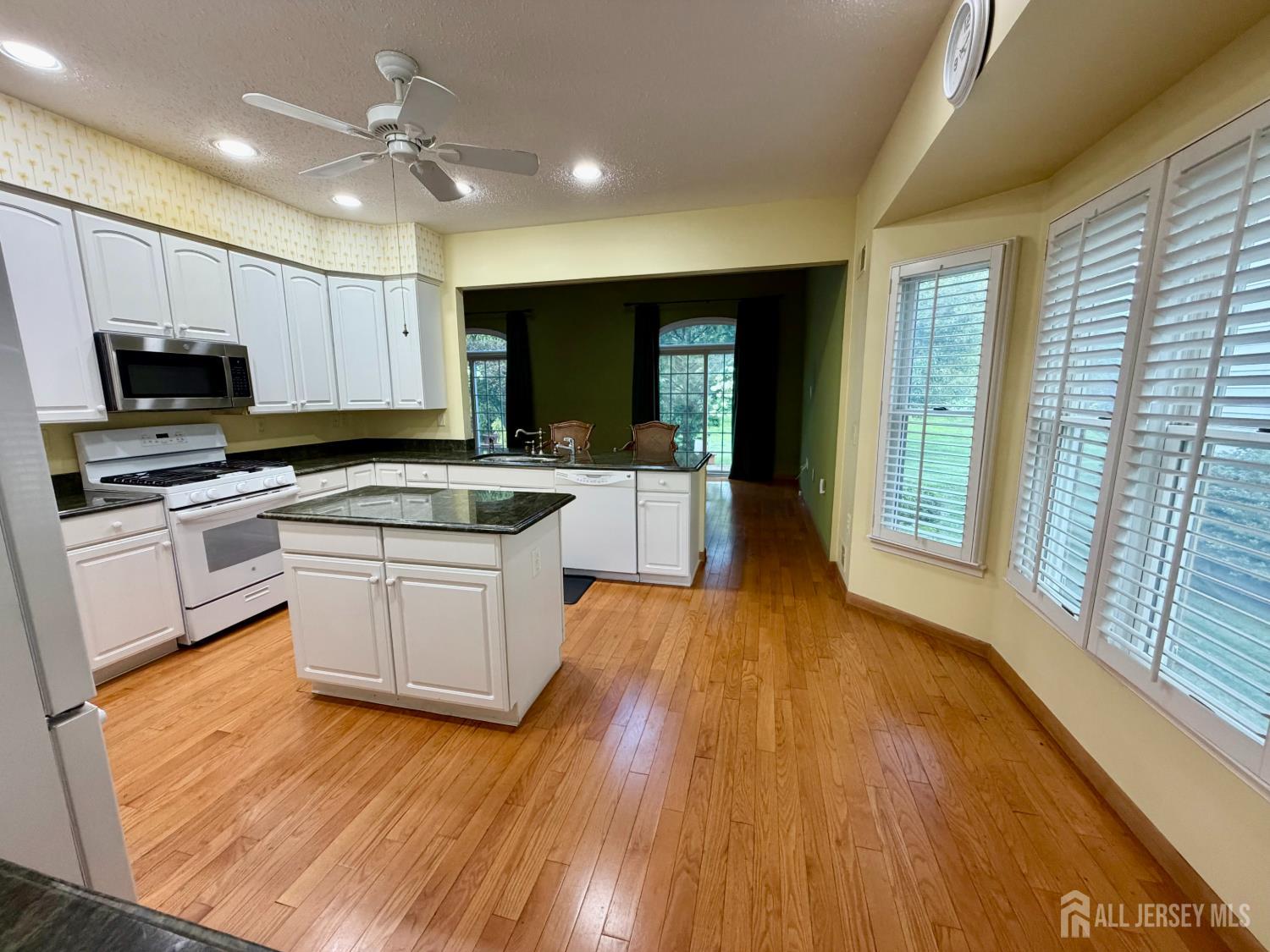 49 Dawson Lane Monroe NJ 08831
