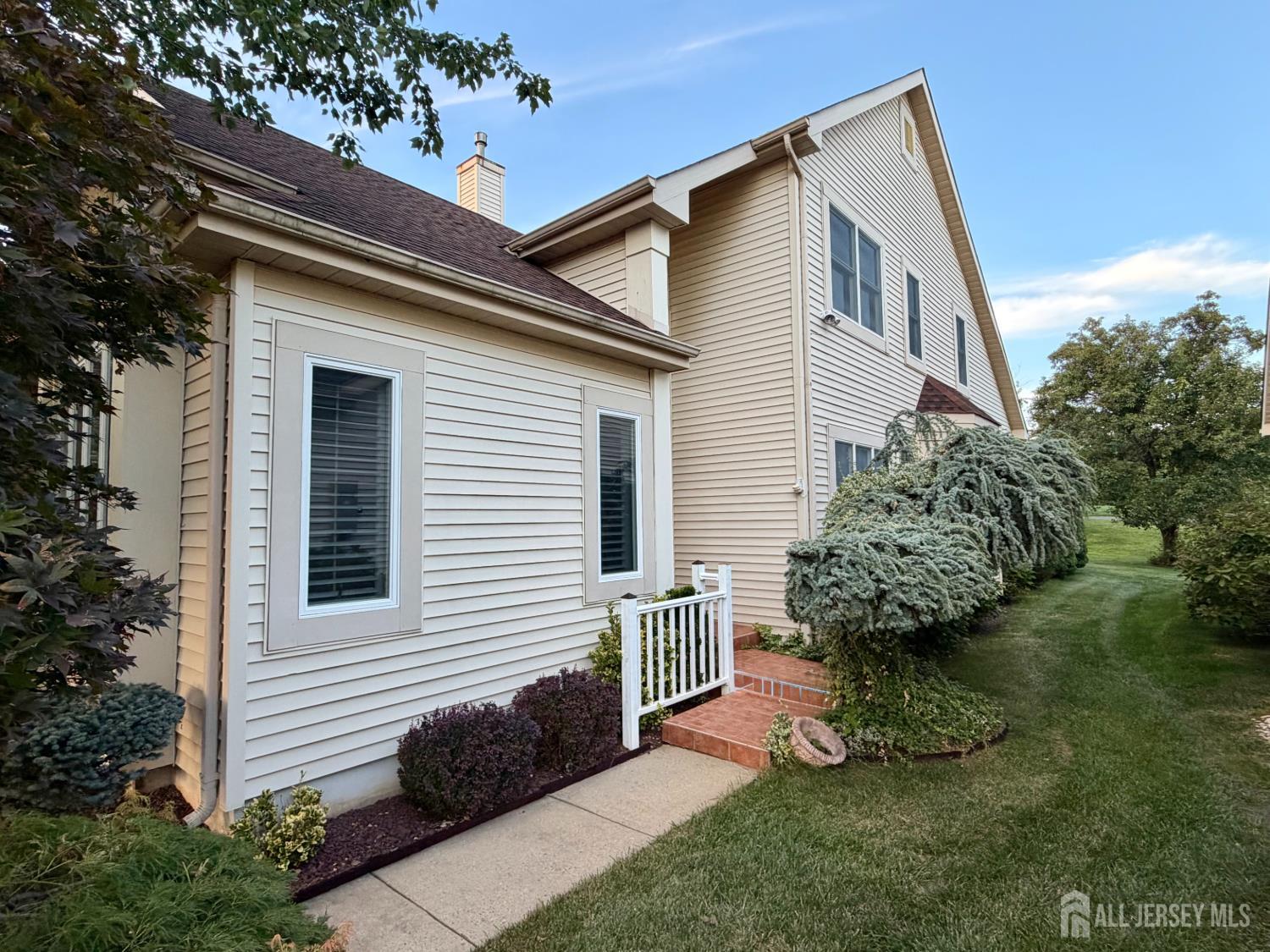 49 Dawson Lane Monroe NJ 08831