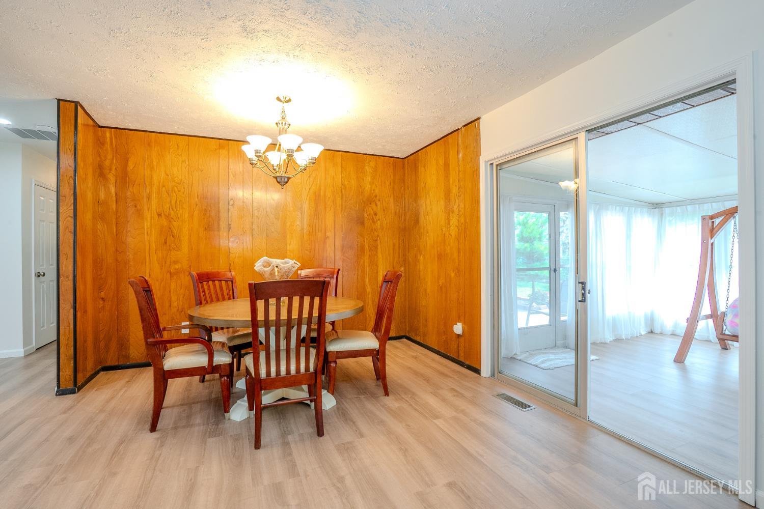 4 Hunterdon Avenue Monroe NJ 08831