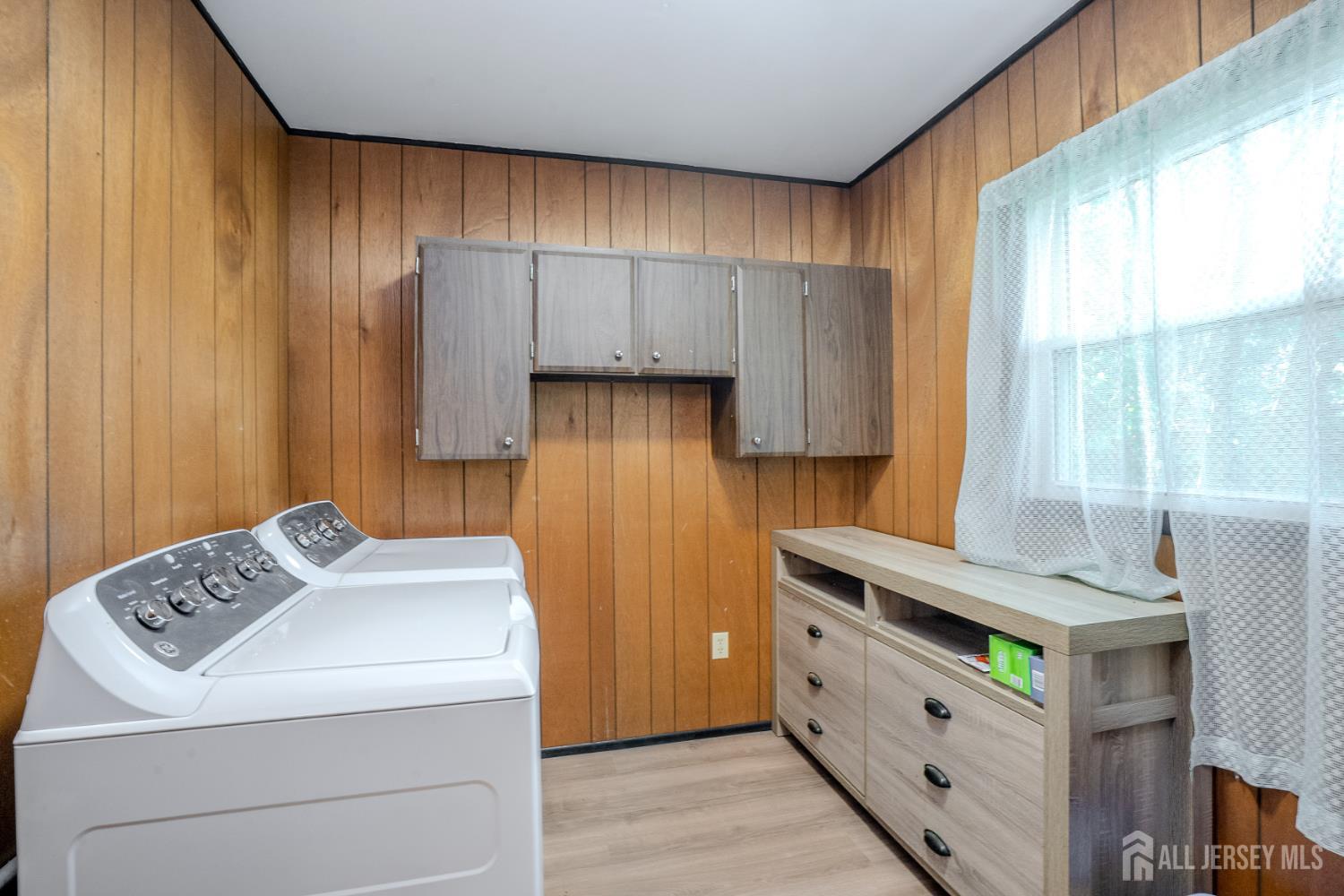 4 Hunterdon Avenue Monroe NJ 08831