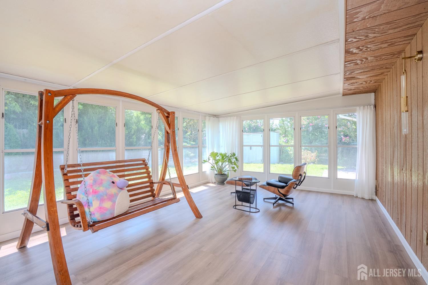4 Hunterdon Avenue Monroe NJ 08831
