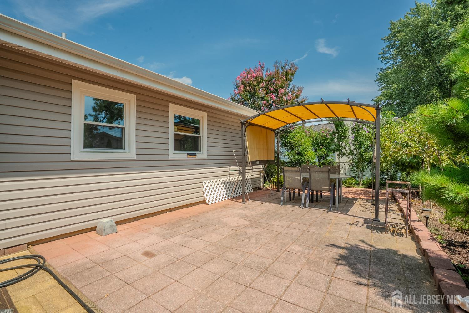 4 Hunterdon Avenue Monroe NJ 08831
