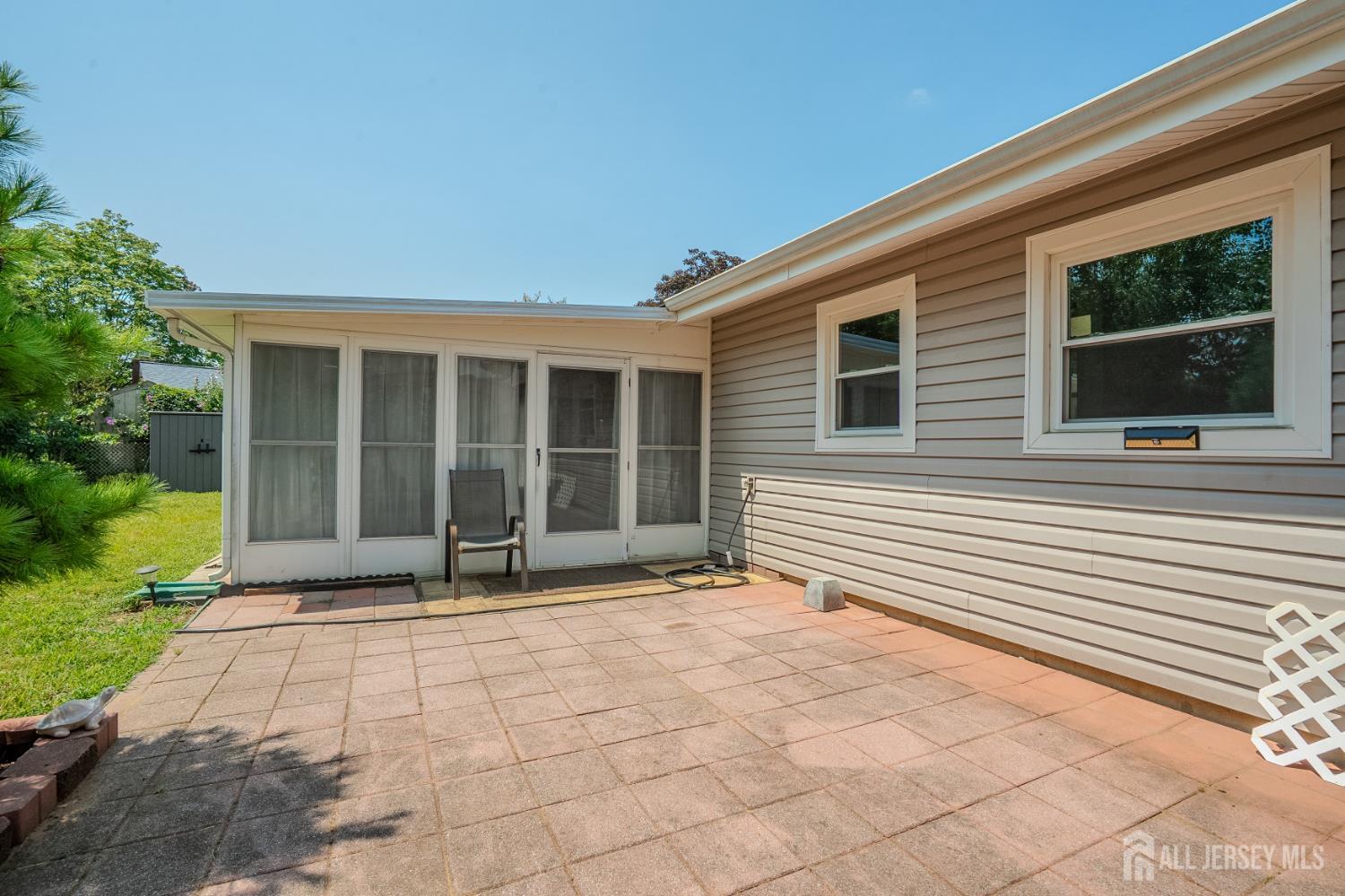 4 Hunterdon Avenue Monroe NJ 08831