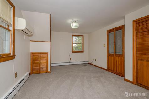 32 Lincoln Avenue Colonia NJ 07067