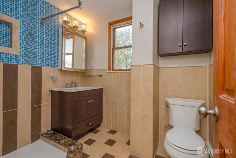32 Lincoln Avenue Colonia NJ 07067