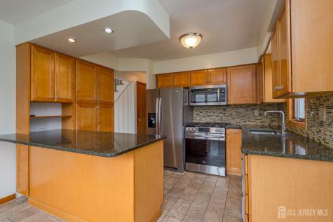 32 Lincoln Avenue Colonia NJ 07067