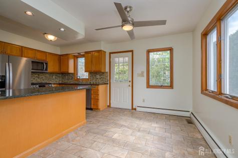 32 Lincoln Avenue Colonia NJ 07067