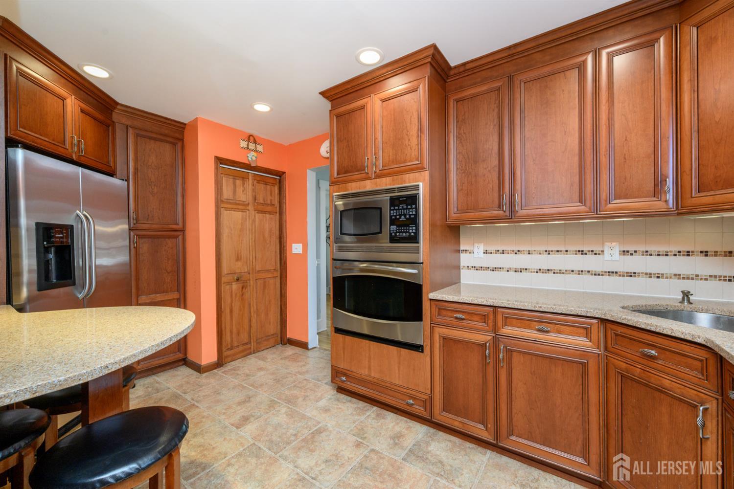 230 Jones Place Rahway NJ 07065