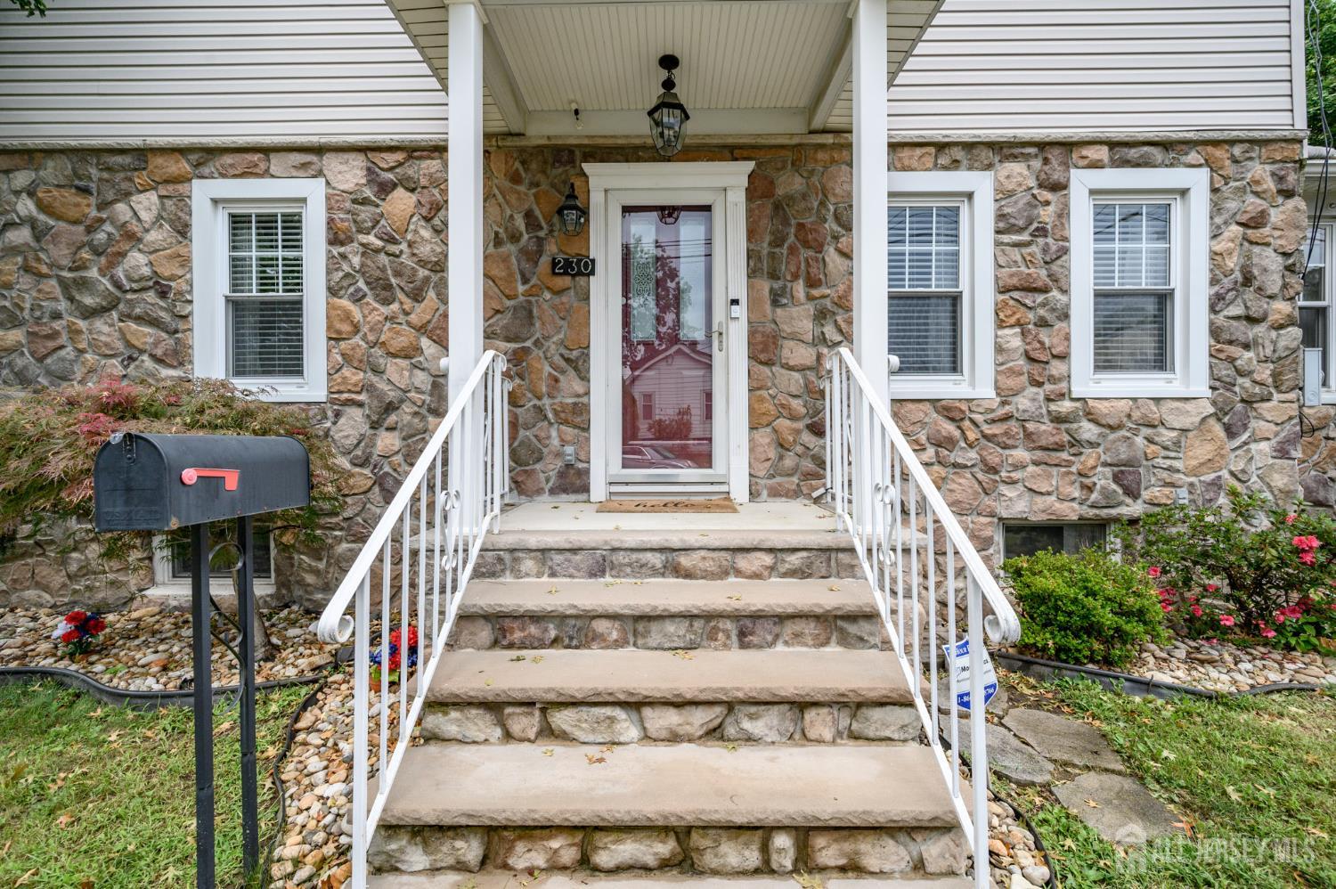 230 Jones Place Rahway NJ 07065