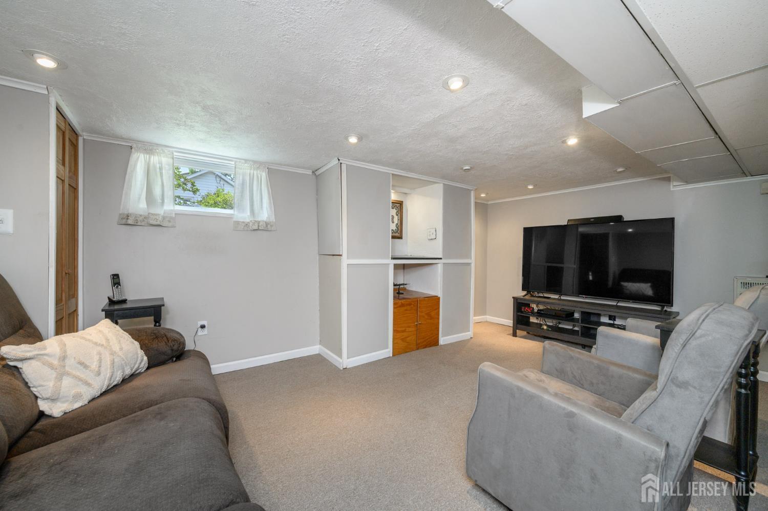 230 Jones Place Rahway NJ 07065