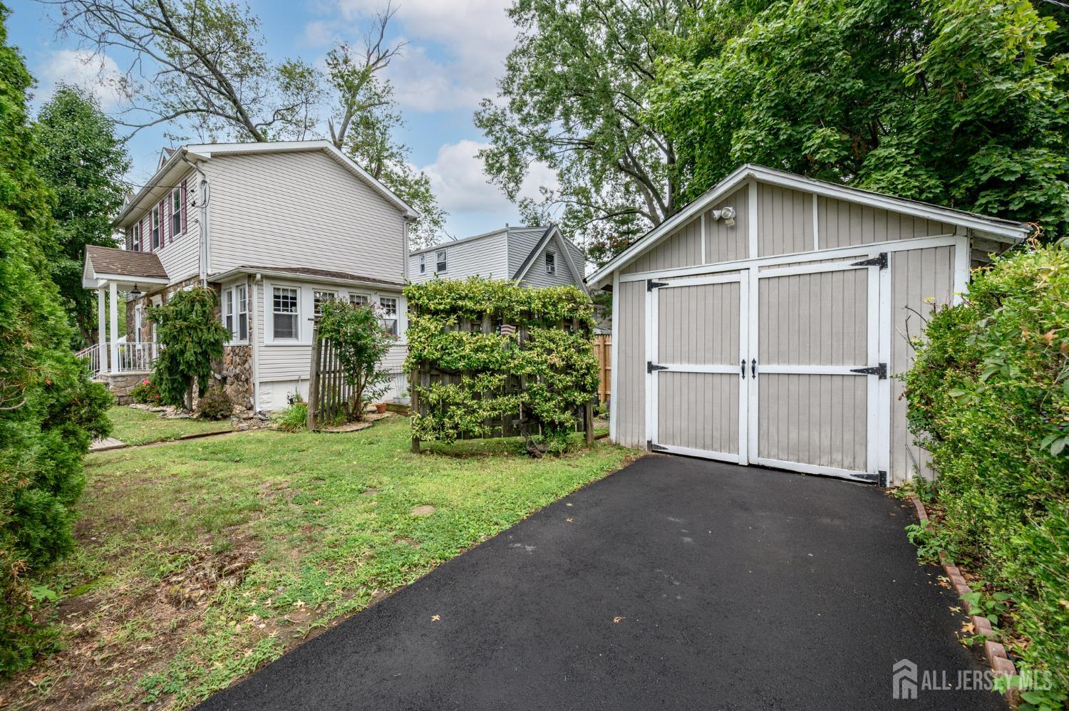 230 Jones Place Rahway NJ 07065
