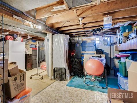 38 Karen Place Edison NJ 08817