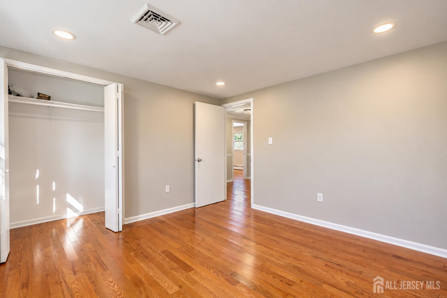 41 New Street Spotswood NJ 08884