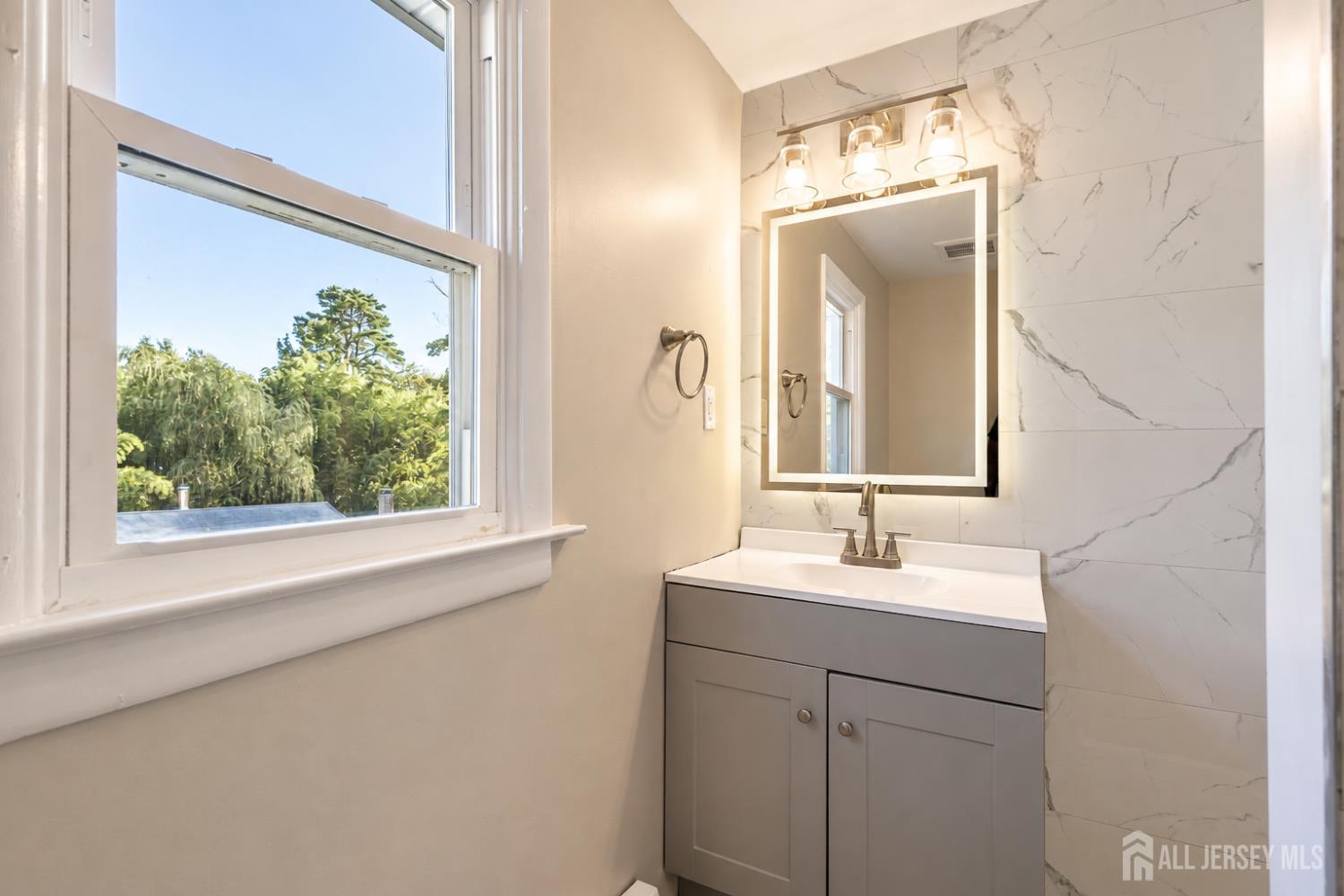 41 New Street Spotswood NJ 08884