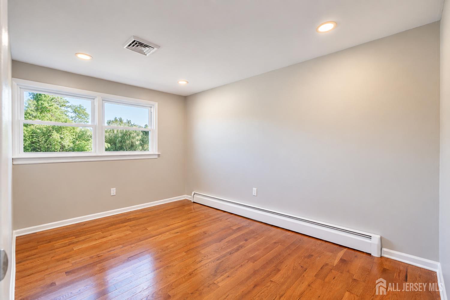 41 New Street Spotswood NJ 08884