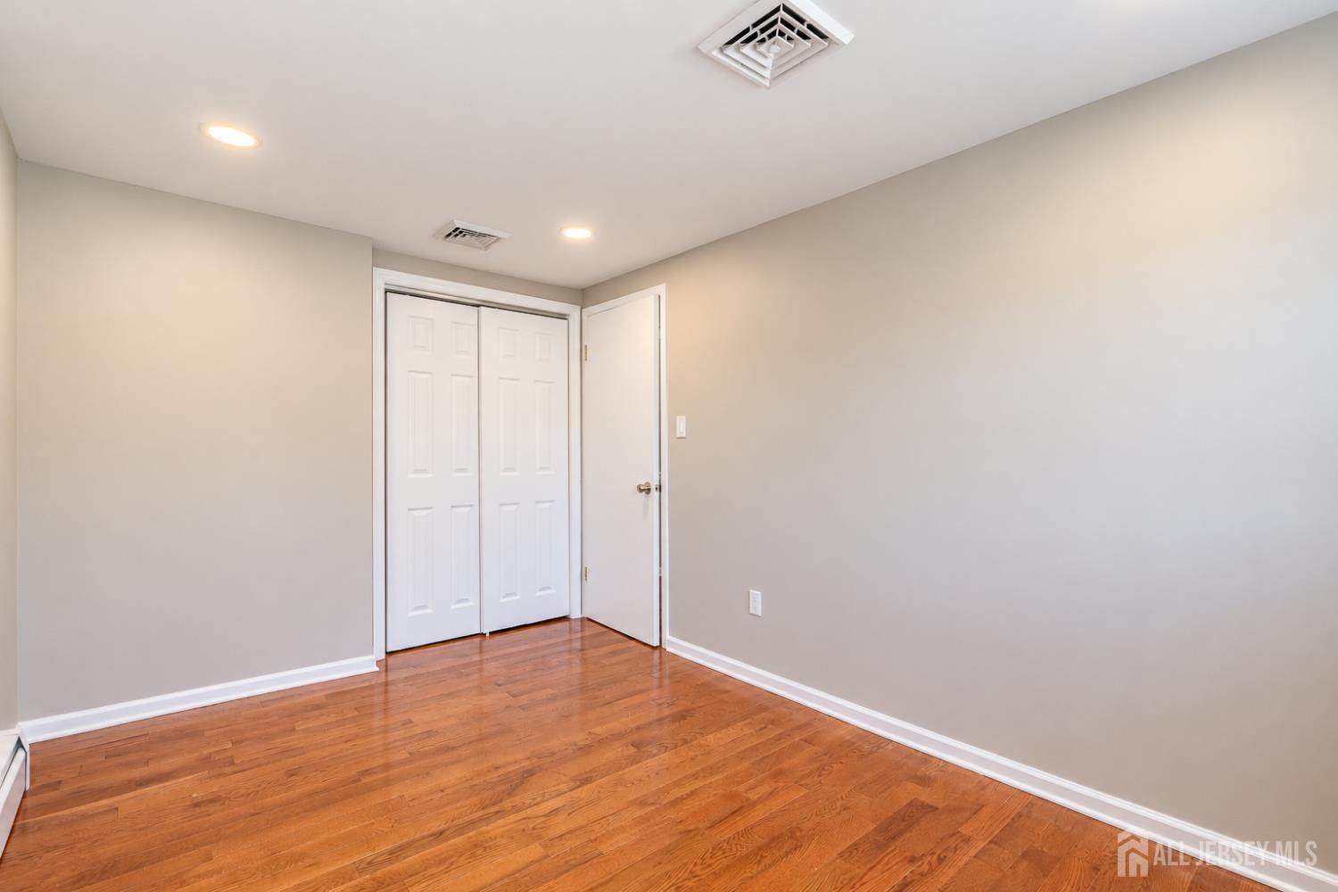 41 New Street Spotswood NJ 08884