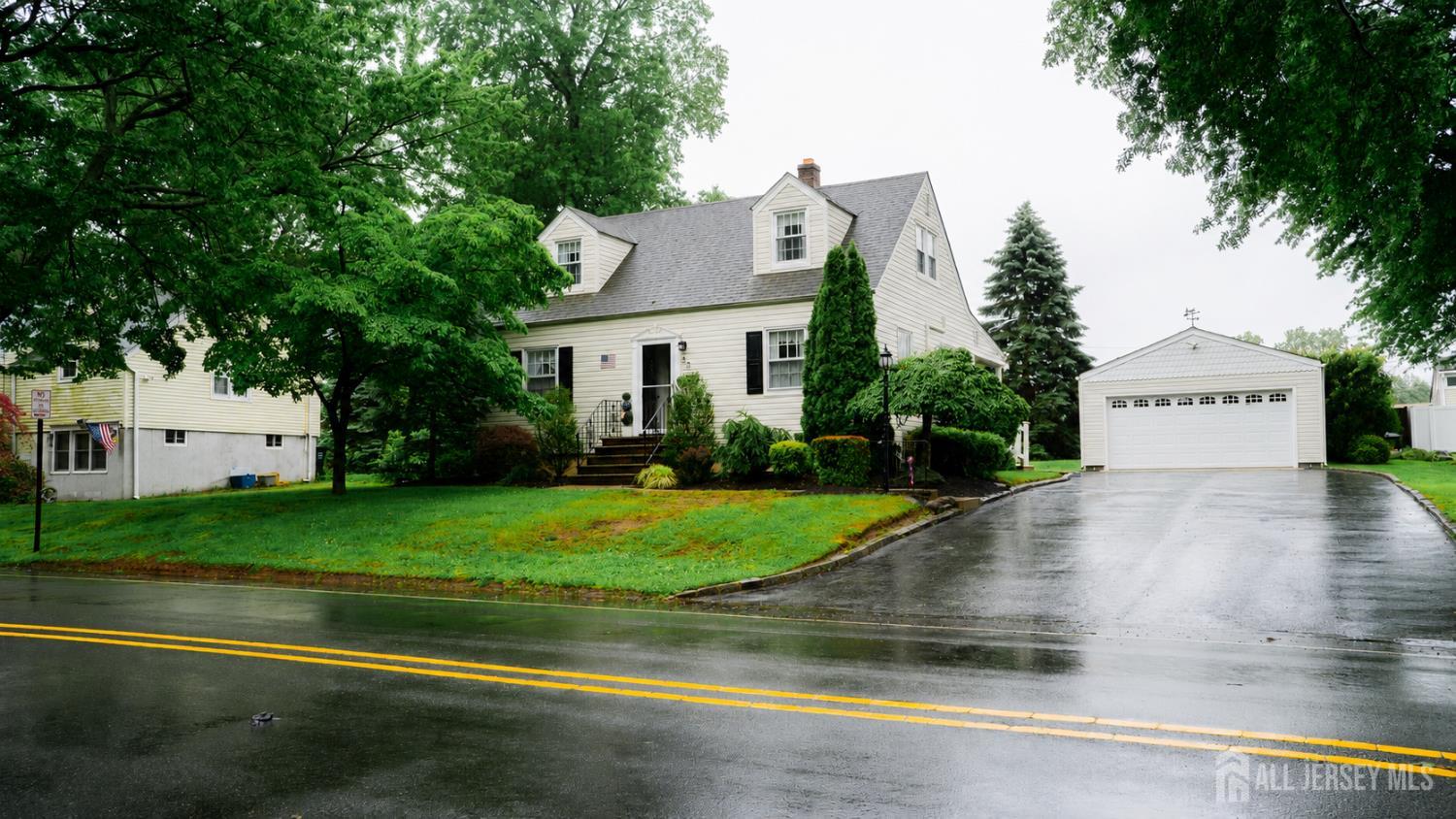 33 Lancaster Road Colonia NJ 07067