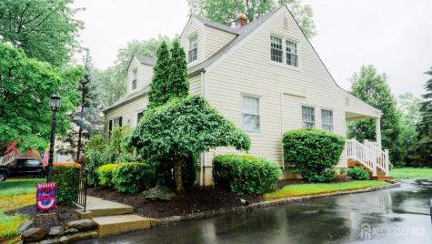 33 Lancaster Road Colonia NJ 07067