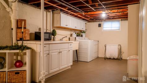 33 Lancaster Road Colonia NJ 07067