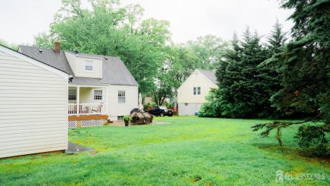 33 Lancaster Road Colonia NJ 07067