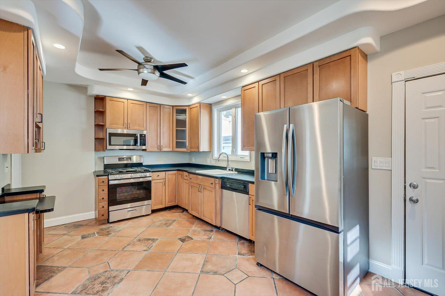 82 Lewis Street Perth Amboy NJ 08861