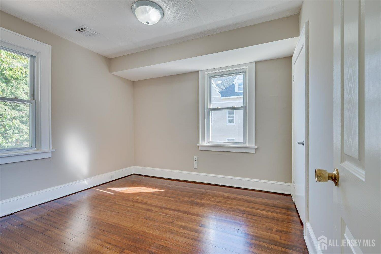 82 Lewis Street Perth Amboy NJ 08861