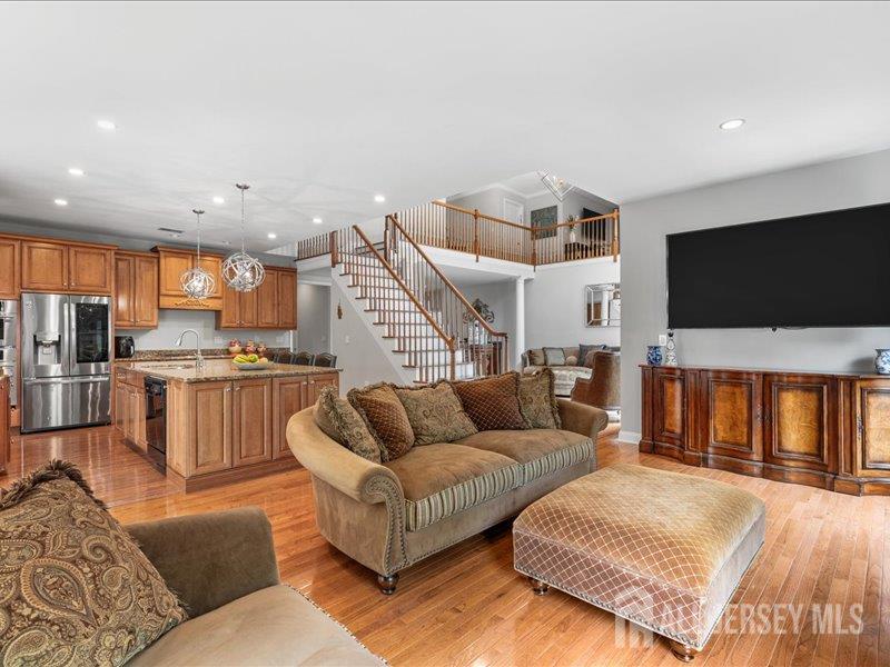 6 Huggins Lane Manalapan NJ 07726