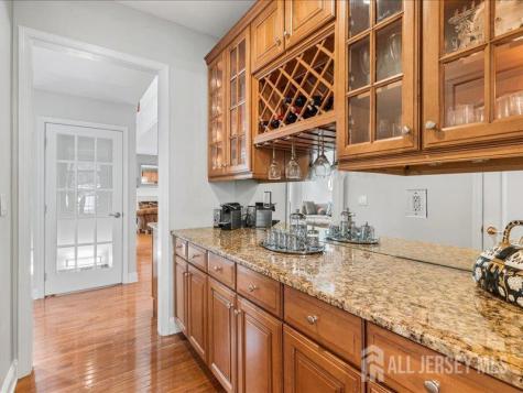6 Huggins Lane Manalapan NJ 07726