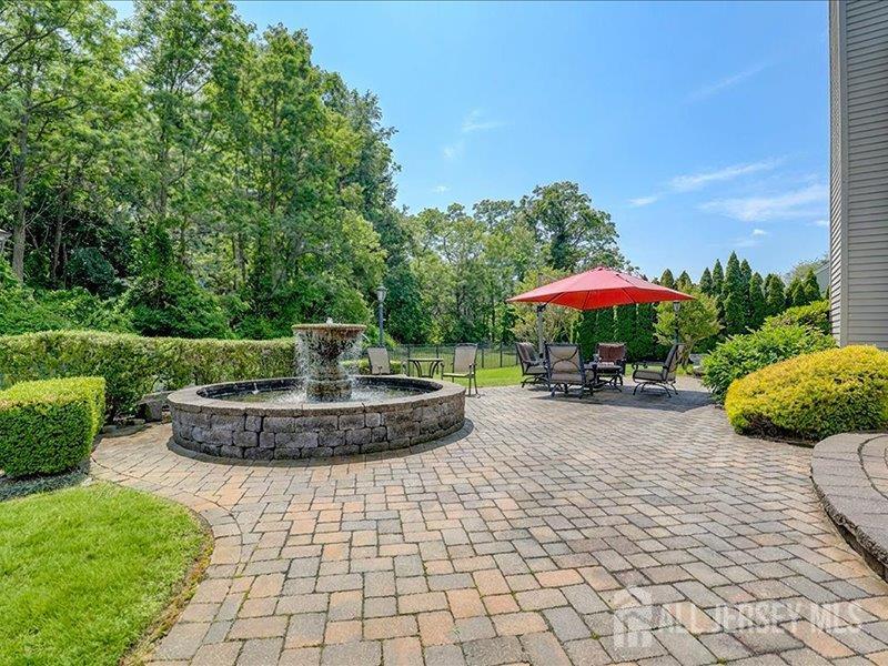 6 Huggins Lane Manalapan NJ 07726