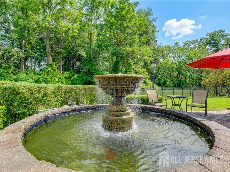 6 Huggins Lane Manalapan NJ 07726