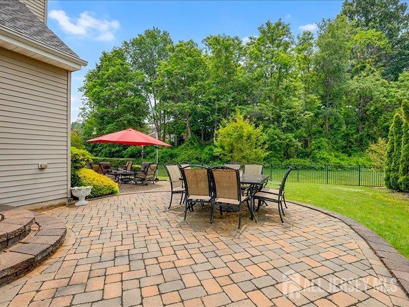 6 Huggins Lane Manalapan NJ 07726