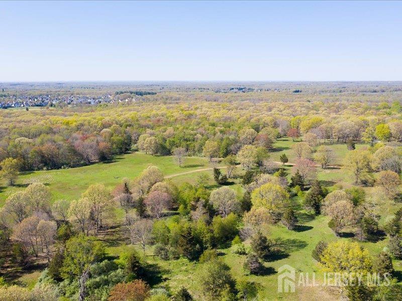 6 Huggins Lane Manalapan NJ 07726
