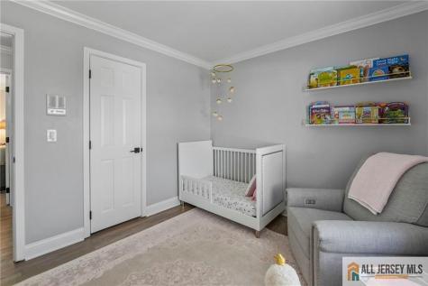 275 Alden Avenue Edison NJ 08820