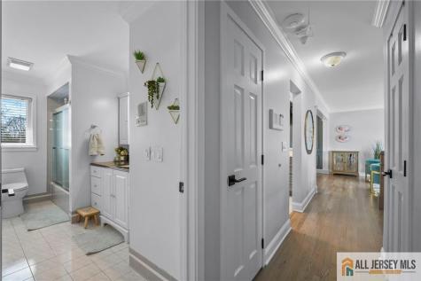 275 Alden Avenue Edison NJ 08820