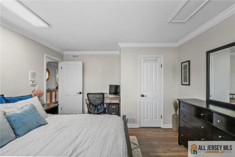 275 Alden Avenue Edison NJ 08820