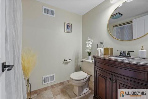 275 Alden Avenue Edison NJ 08820