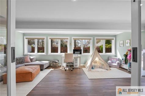 275 Alden Avenue Edison NJ 08820