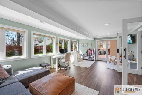 275 Alden Avenue Edison NJ 08820