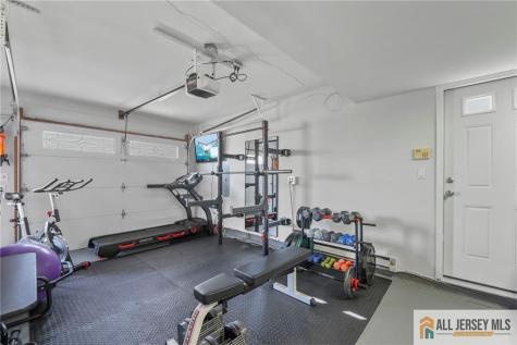 275 Alden Avenue Edison NJ 08820