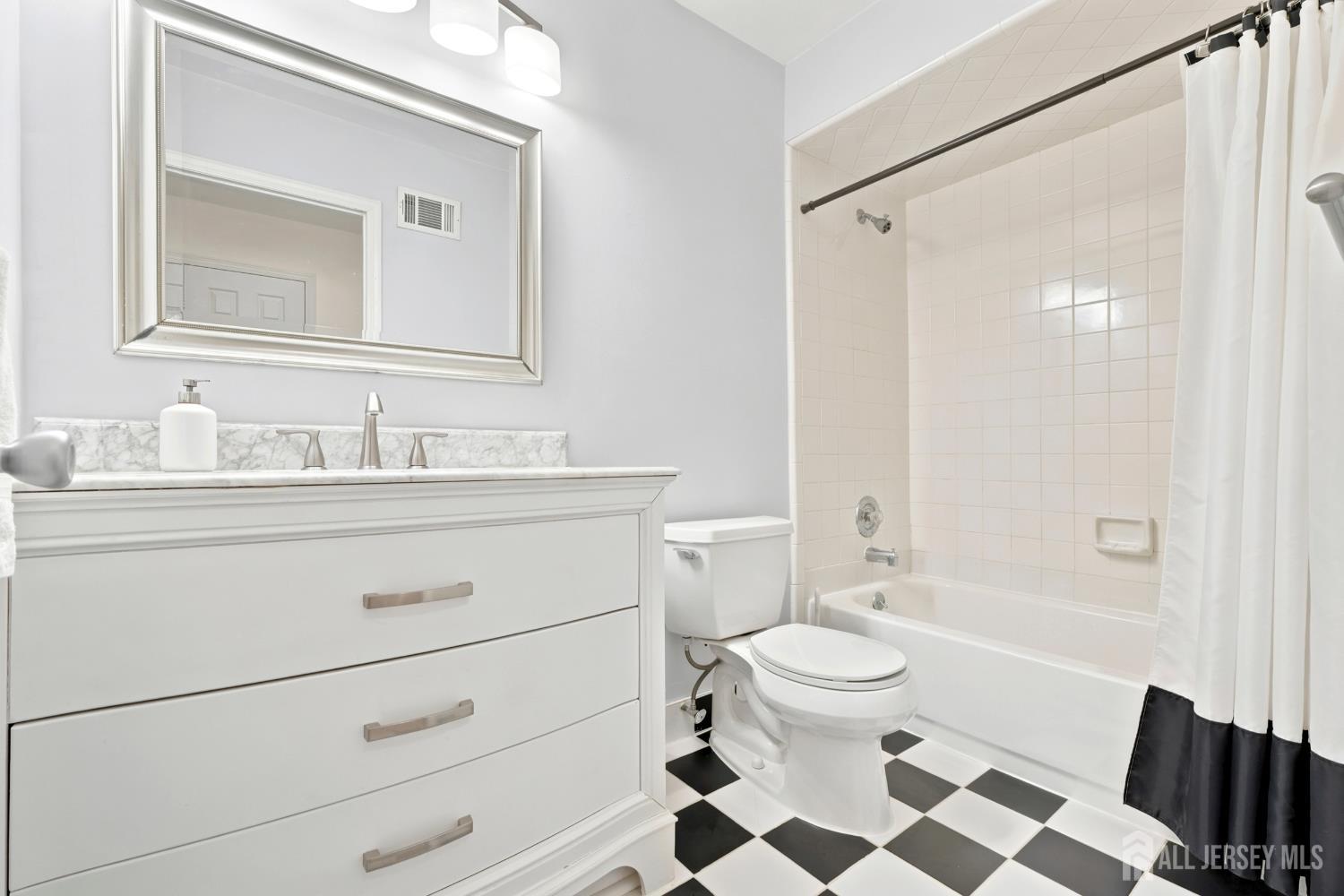 137 Redpine Loop Old Bridge NJ 08857
