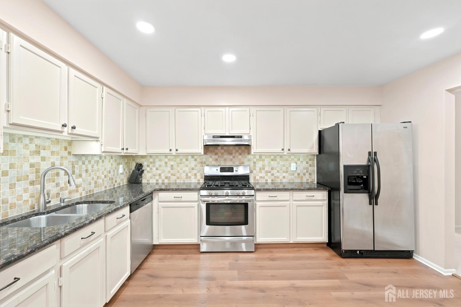 137 Redpine Loop Old Bridge NJ 08857