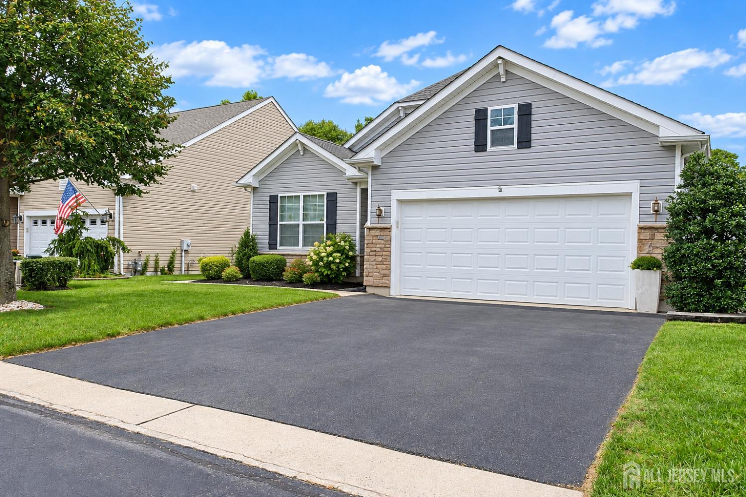 14 Stamford Drive Jackson NJ 08527