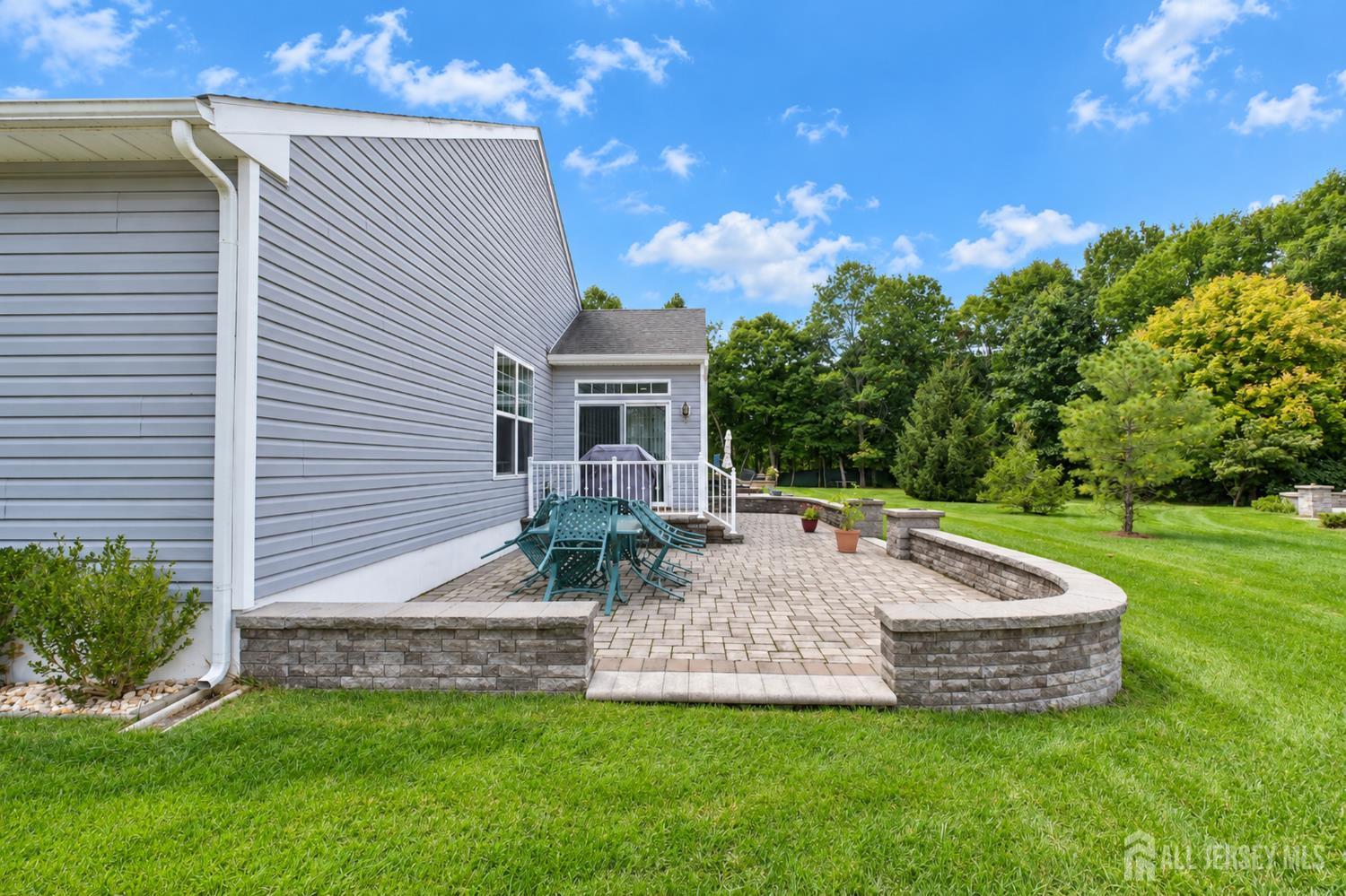 14 Stamford Drive Jackson NJ 08527
