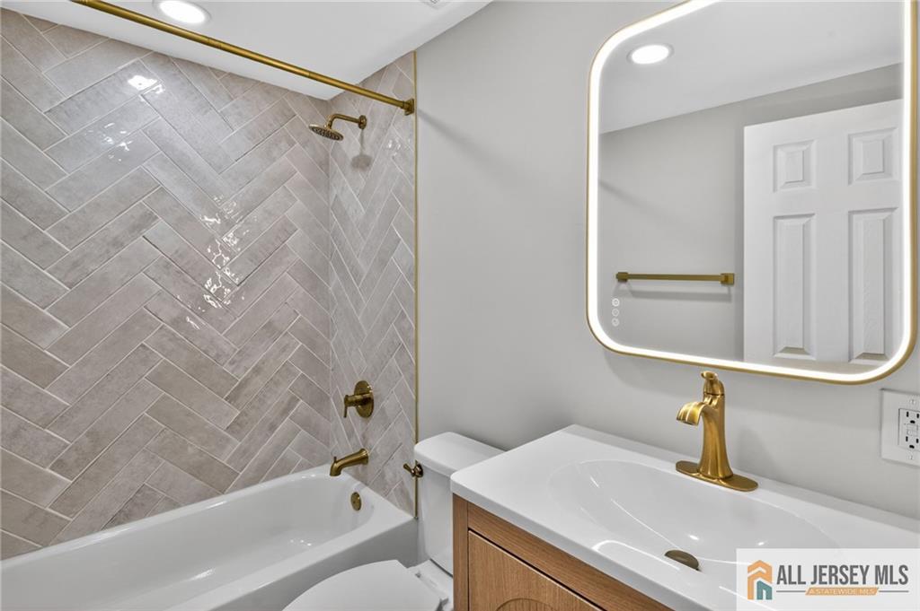314 Hillside Drive Neptune Twp NJ 07753