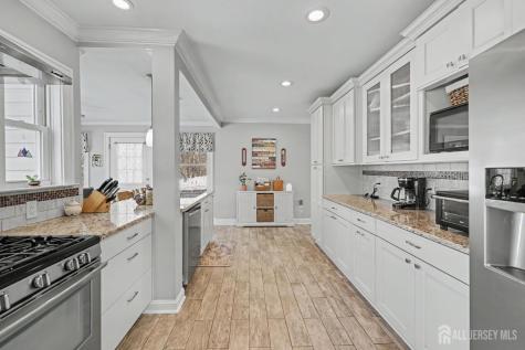 70 Oxford Road Colonia NJ 07067
