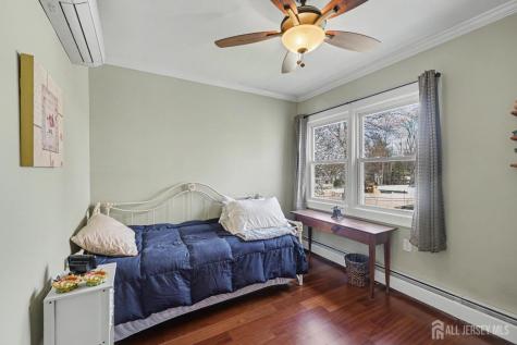 70 Oxford Road Colonia NJ 07067